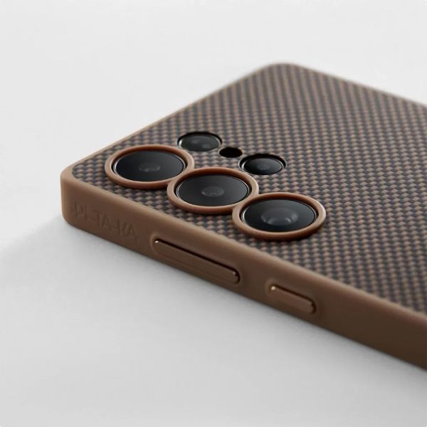 Карбоновий протиударний чохол Pitaka PIN Button Case Black/Gold для Samsung Galaxy S25 Ultra